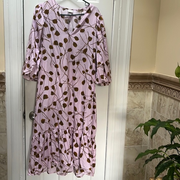 A New Day Lavender dress w/ fun bell sleeves! VNeck with modern art floral print - Picture 1 of 5